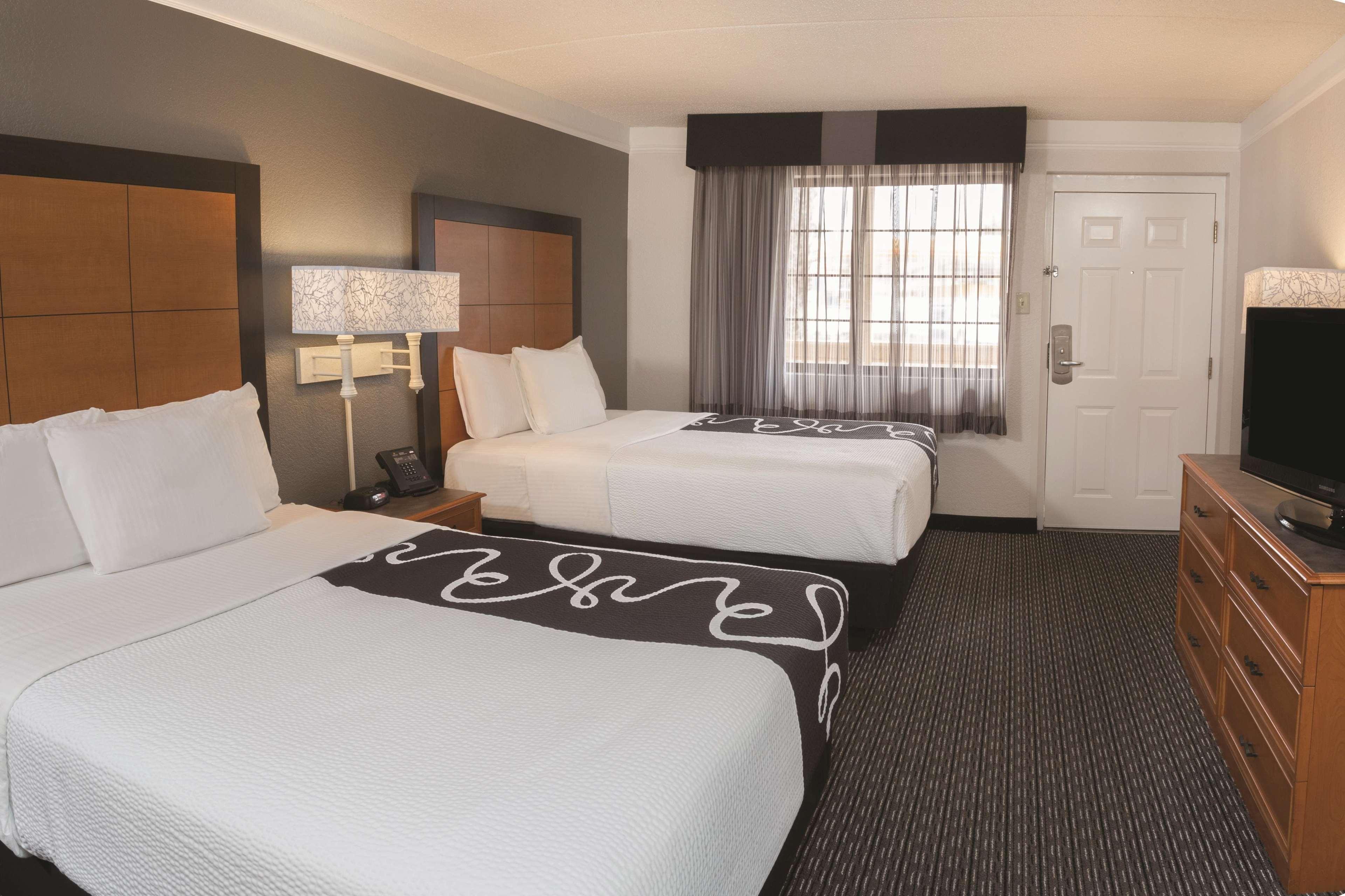 La Quinta Inn By Wyndham Ventura Extérieur photo