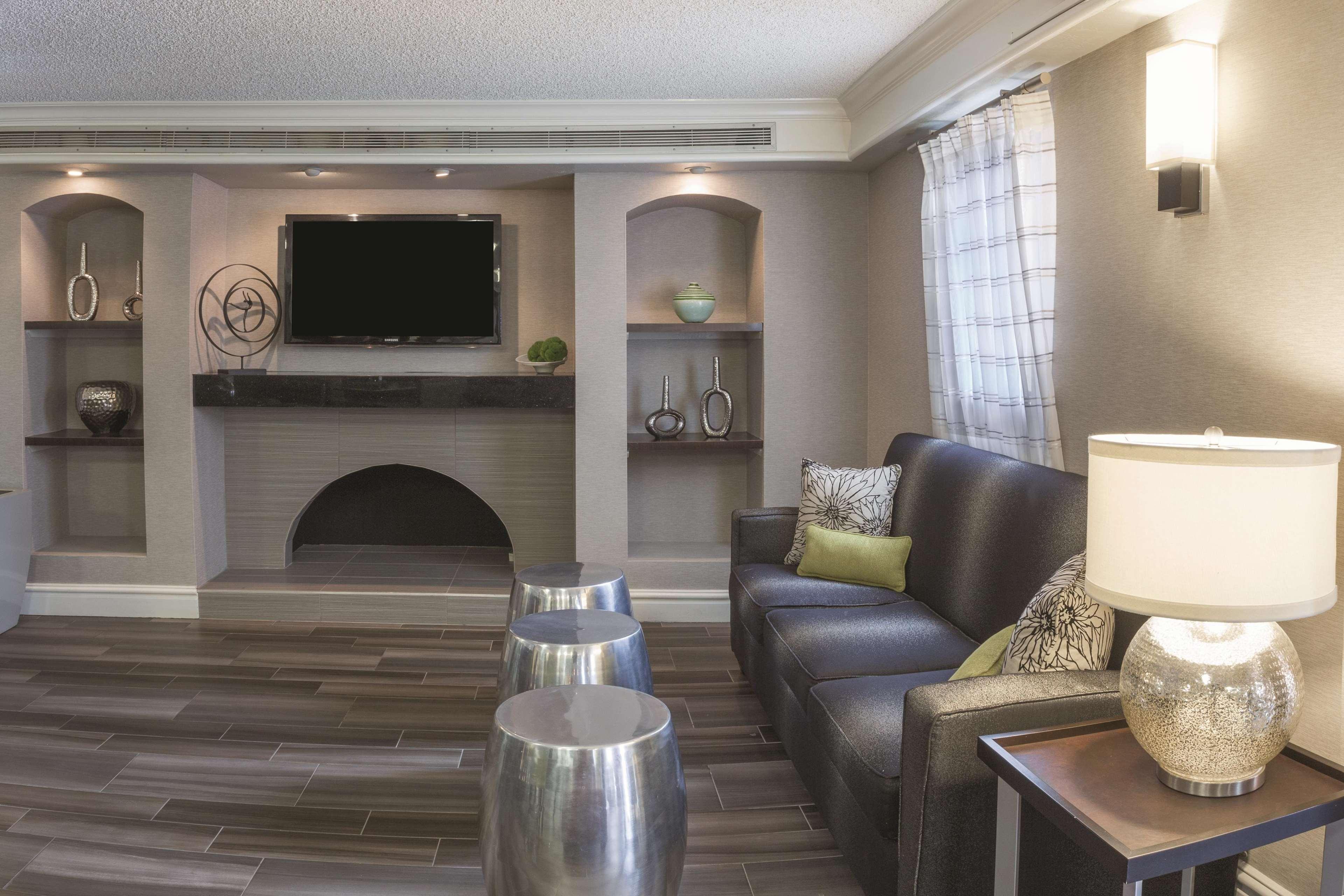 La Quinta Inn By Wyndham Ventura Extérieur photo